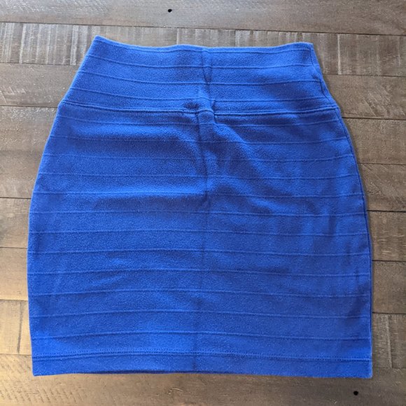 Basic House Blue Mini Skirt Size Small - Picture 2 of 3